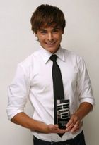 Zac Efron : zac_efron_1177775299.jpg