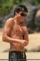 Zac Efron : zac_efron_1180798380.jpg