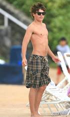 Zac Efron : zac_efron_1186020109.jpg