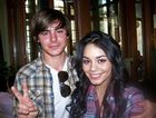 Zac Efron : zac_efron_1213054429.jpg