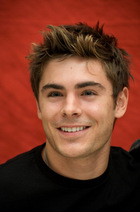 Zac Efron : zac_efron_1258787903.jpg