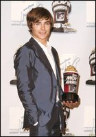 Zac Efron : zac_efron_1262981757.jpg