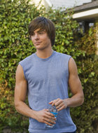 Zac Efron : zac_efron_1268579428.jpg