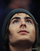 Zac Efron : zac_efron_1268691398.jpg