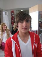 Zac Efron : zac_efron_1281177387.jpg