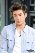 Zac Efron : zac_efron_1281640868.jpg