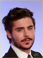 Zac Efron : zac_efron_1284506751.jpg