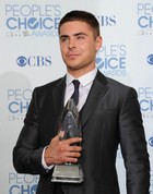 Zac Efron : zac_efron_1300288185.jpg