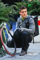 Zac Efron : zac_efron_1305660207.jpg