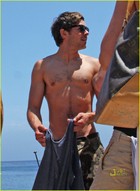 Zac Efron : zac_efron_1310269924.jpg