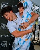 Zach Herron : TI4U1577725400.jpg