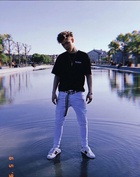 Zach Herron : zach-herron-1529823720.jpg