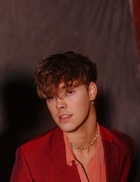 Zach Herron : zach-herron-1610655139.jpg