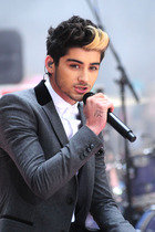 Zayn Malik : zayn-malik-1359550410.jpg