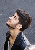 Zayn Malik : zayn-malik-1410706327.jpg