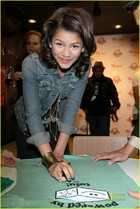 Zendaya Coleman : zendaya-coleman-1339725955.jpg