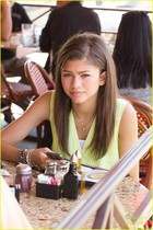 Zendaya Coleman : zendaya-coleman-1370277996.jpg