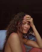 Zendaya Coleman : zendaya-coleman-1532049901.jpg